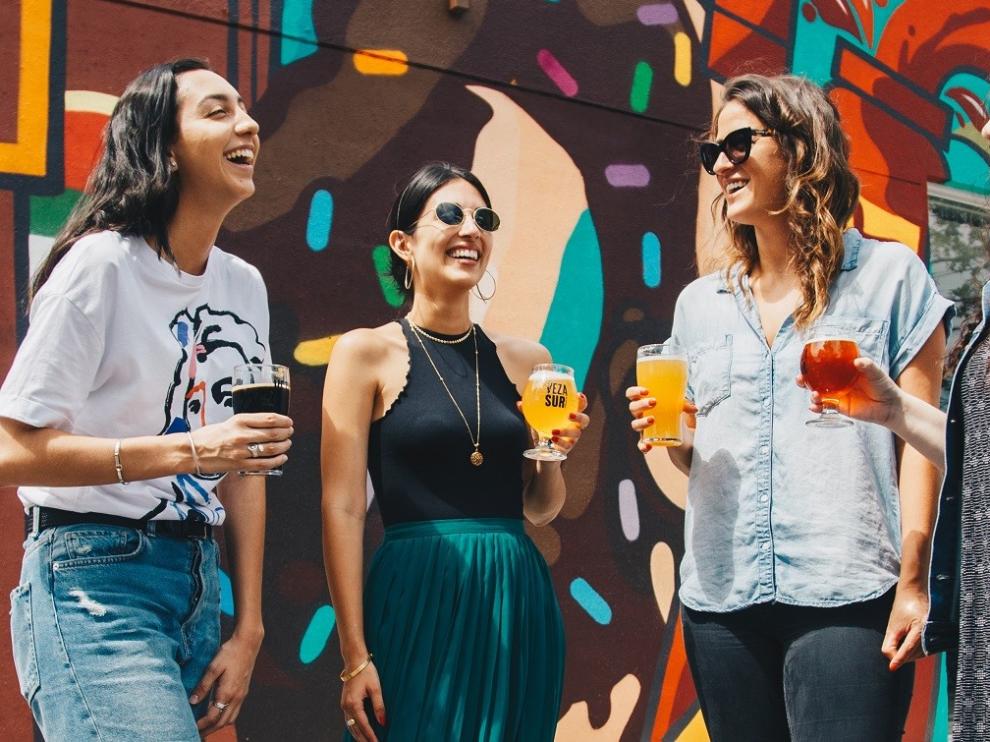 Cerca del 20 % de lo que gastan millennials y centennials aragoneses se destina al ocio