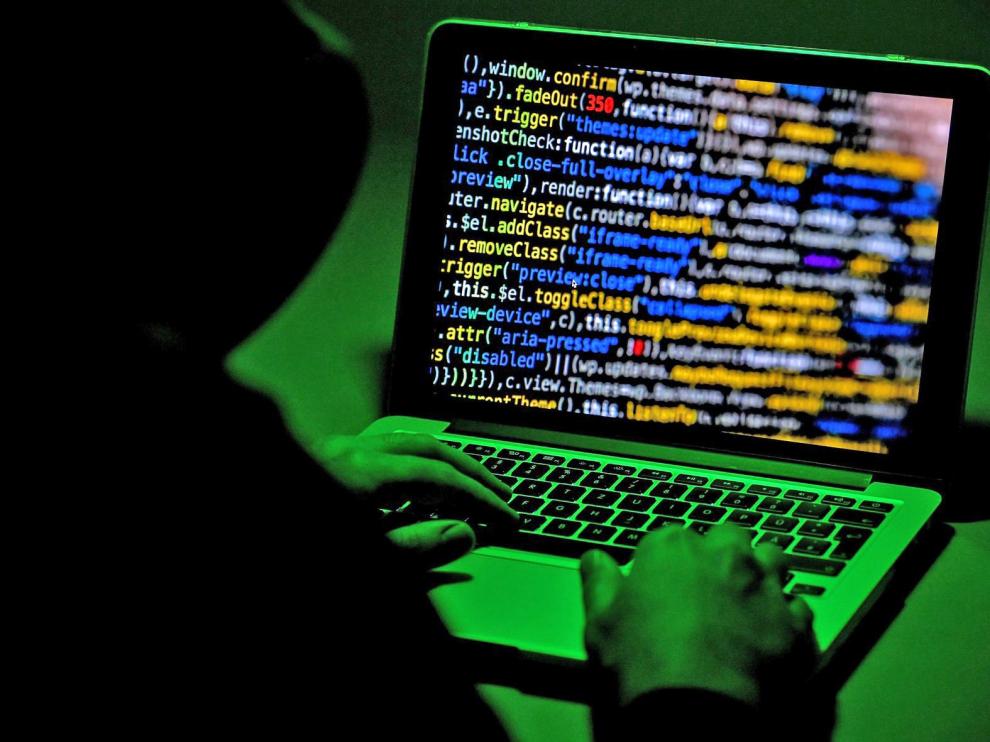 "Hackean" datos de políticos alemanes