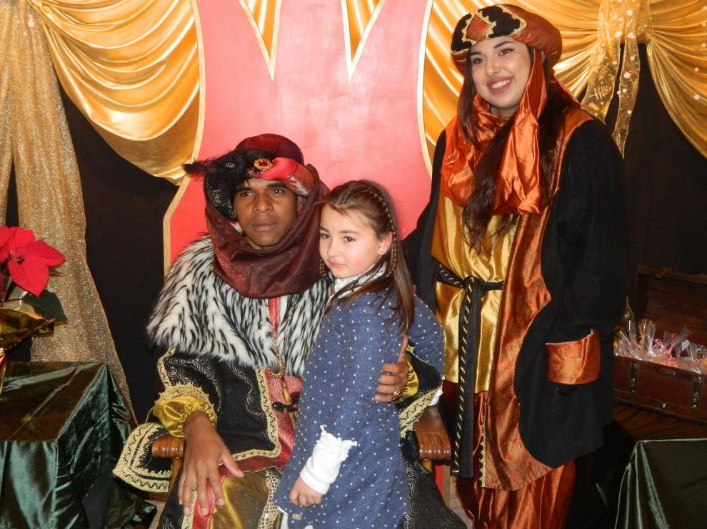 Los Reyes Magos estrenan carrozas en la cabalgata de Jaca