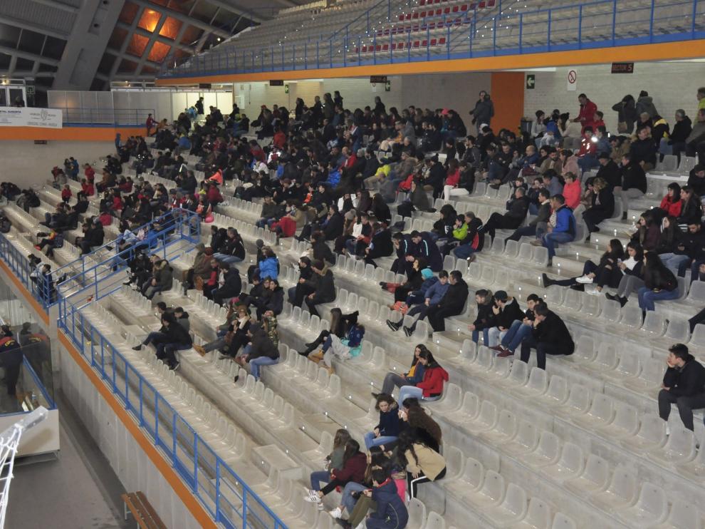 Jaca aprovechará la energía sobrante del pabellón de hielo en las piscinas
