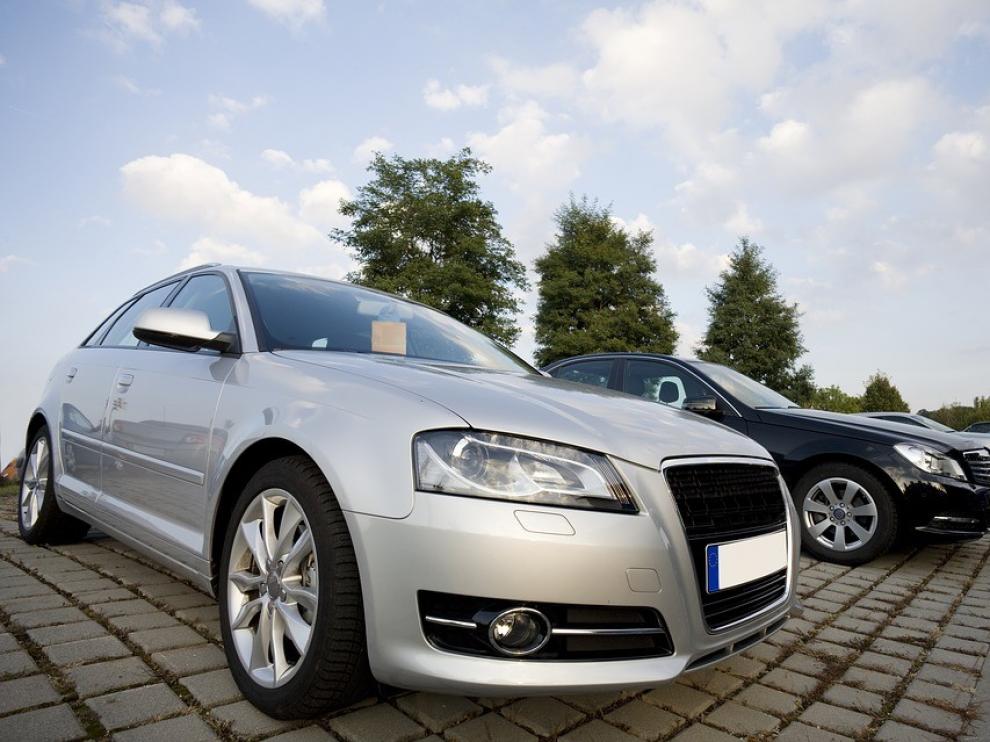 El sector del automóvil bajó sus descuentos un 2,51 % el pasado año