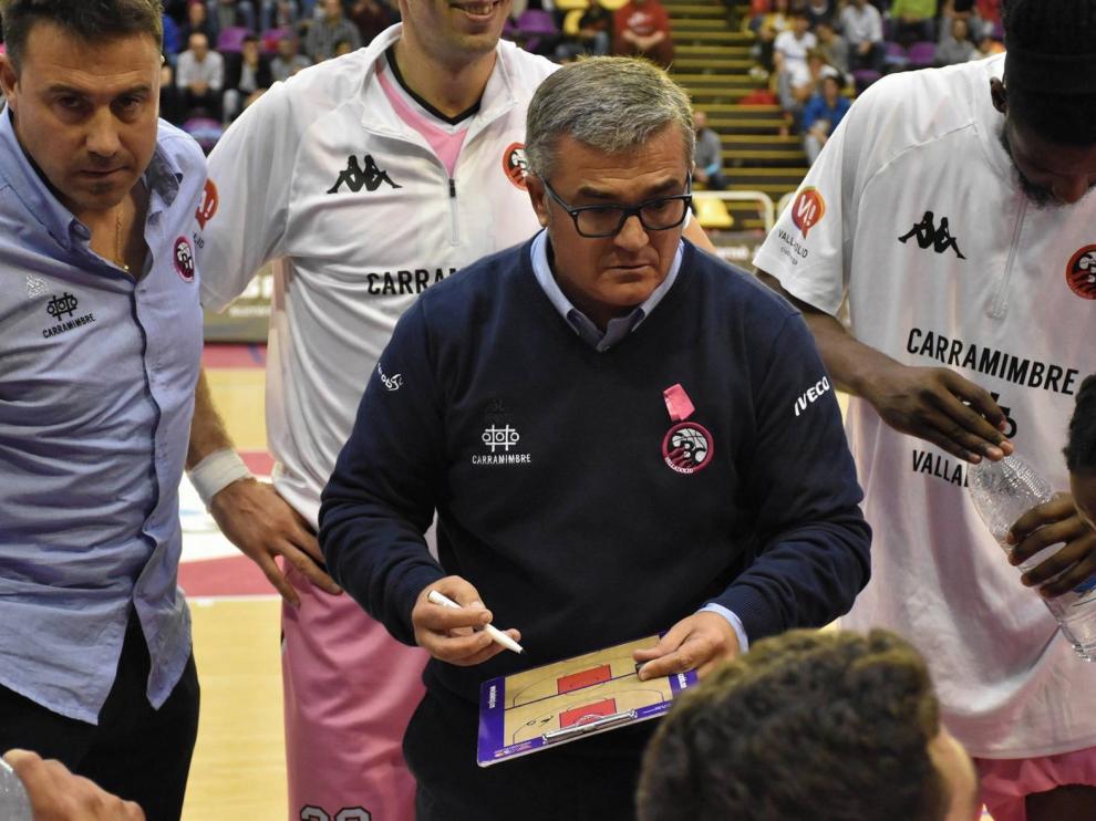 Paco García: "Cualquier equipo querría cambiarse por el Peñas"