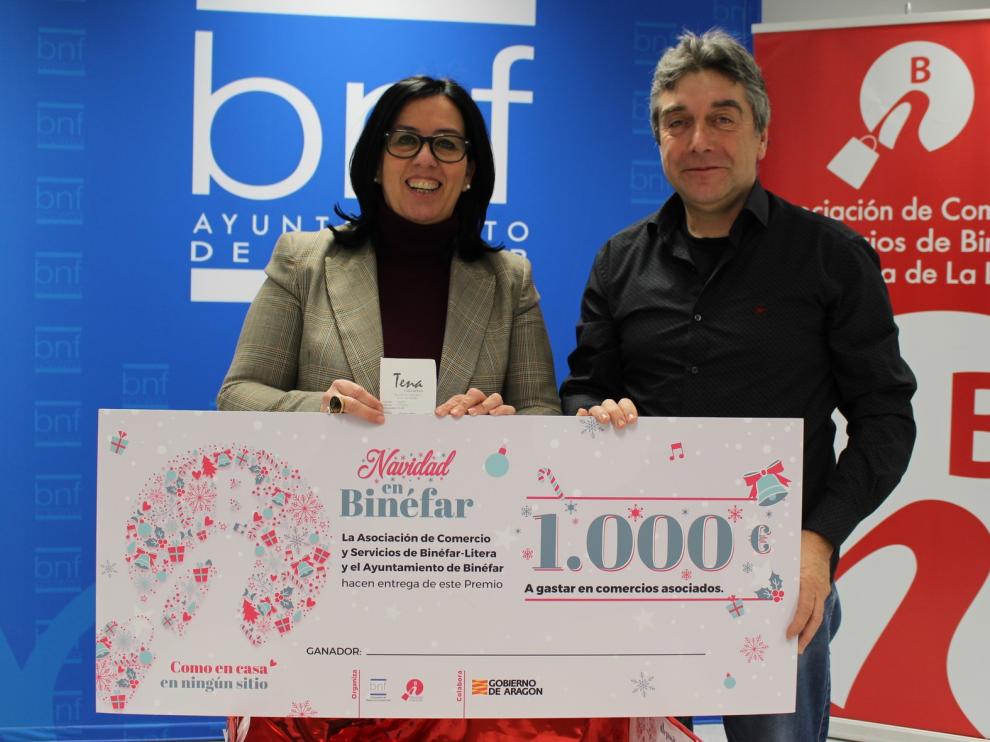 Una barbastrense gana el premio del sorteo navideño de Binéfar