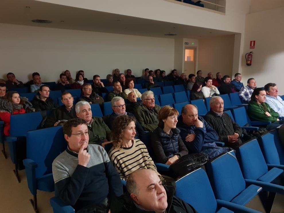 El público respalda las charlas previas al Mercado de la Trufa de Graus