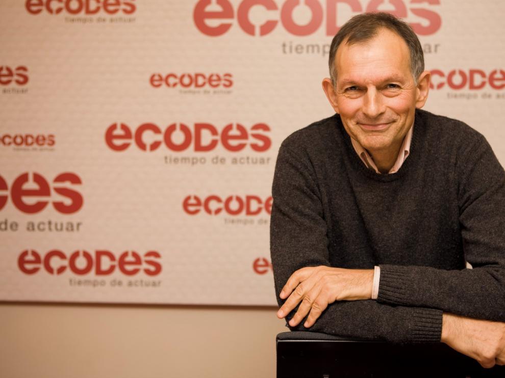 Víctor Viñuales: "Al echar una hamburguesa a la basura tiramos 2.400 litros de agua"