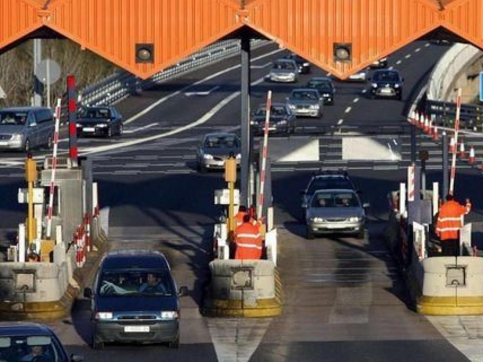 Bajan los peajes de ocho de las nueve autopistas rescatadas