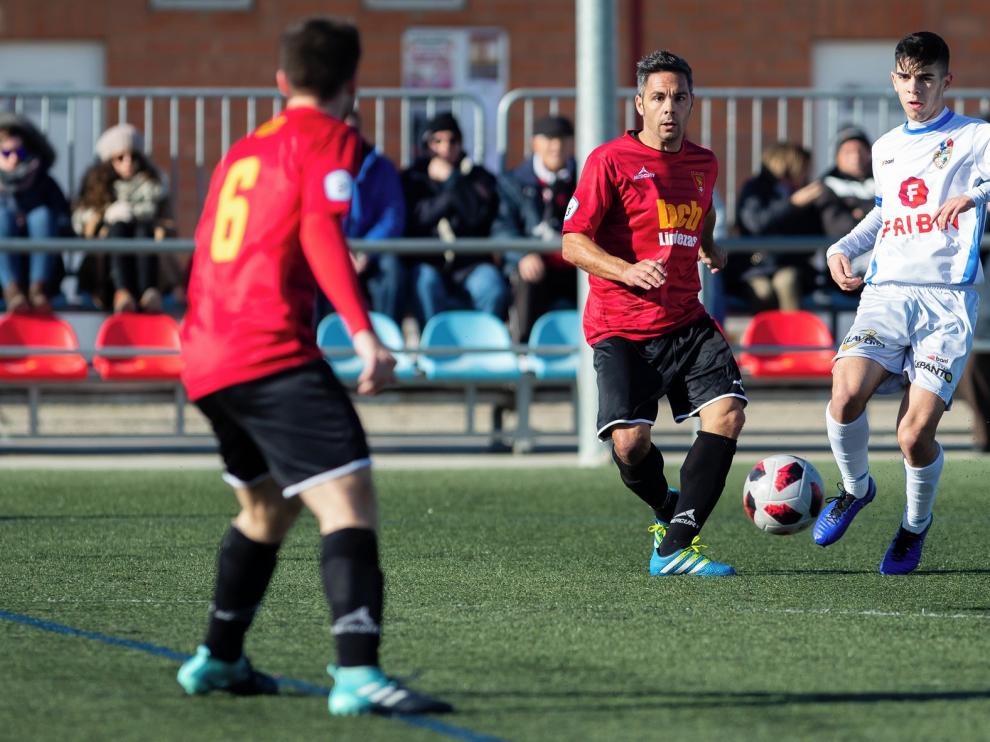 Tres puntos de penalti para el Binéfar en el campo zaragozano del San Juan