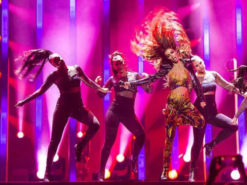 El candidato de Eurovisión llega en una semana muy "seriéfila"