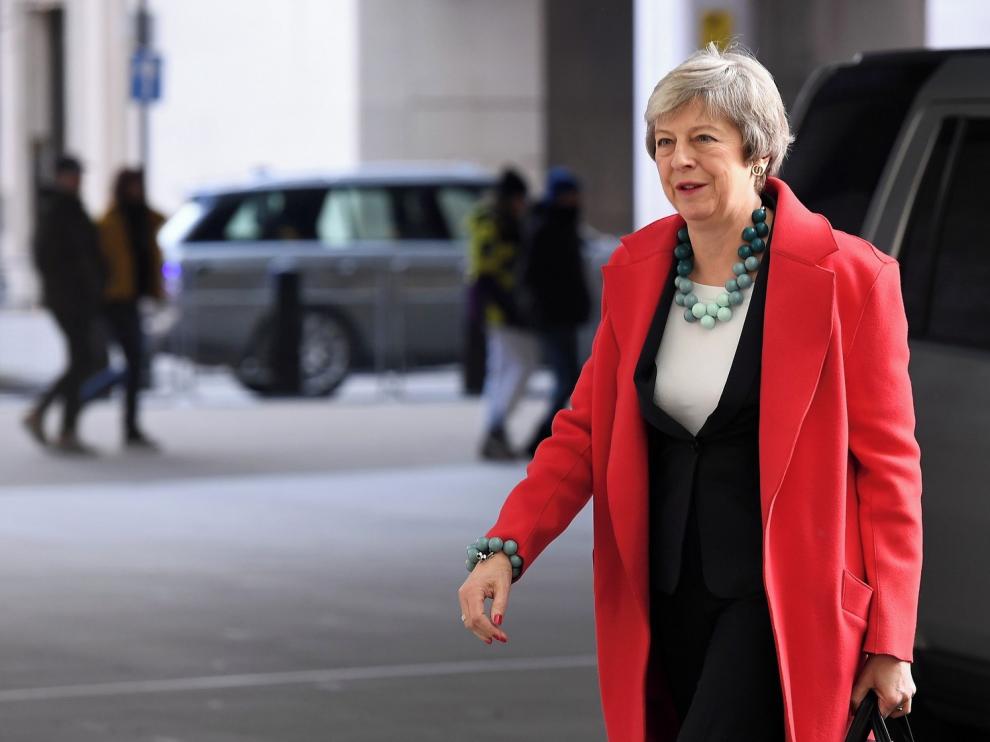 May pide que se reconsidere el rechazo al pacto del "brexit"