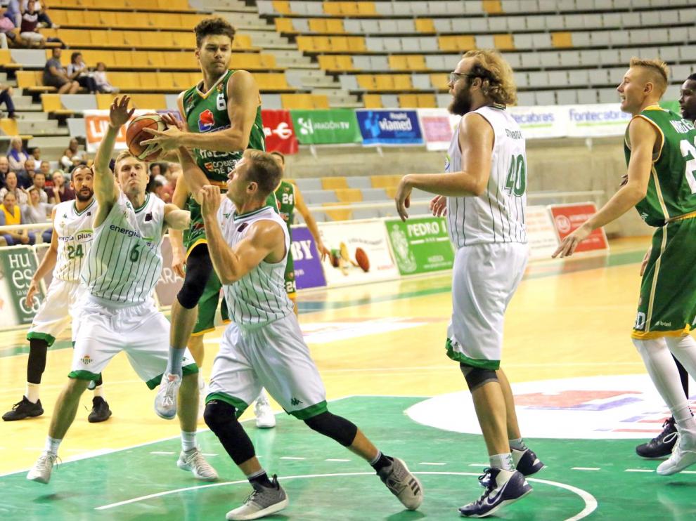 Levitec Huesca afronta un duro comienzo de segunda vuelta