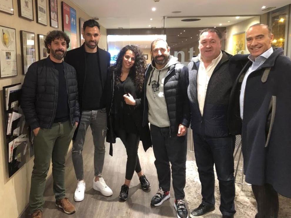 Enric Gallego, nuevo jugador del Huesca por tres temporadas: "Hoy es un día feliz"