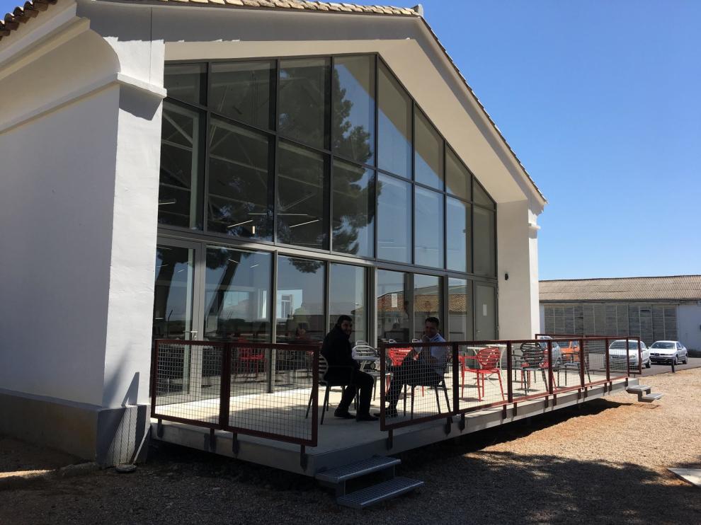 La actividad en el Aeropuerto Huesca-Pirineos aumenta un 22 % en el último año y el número de pasajeros en un 400 %