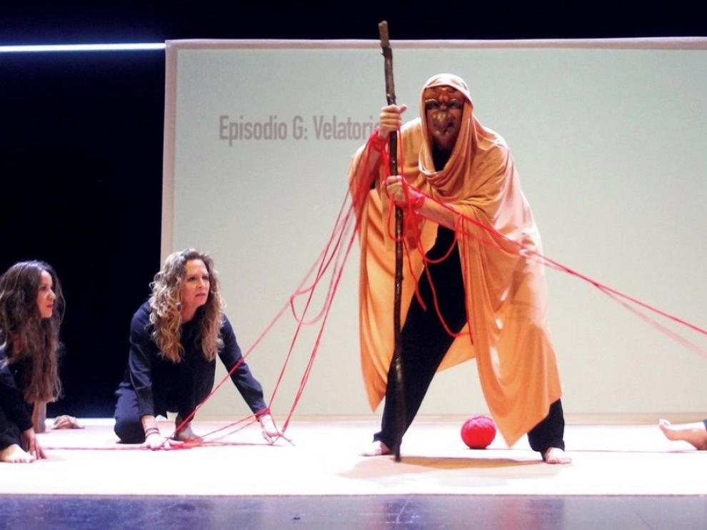 Carabau Teatre sube al escenario sus "Bodas de sangre" del siglo XXI