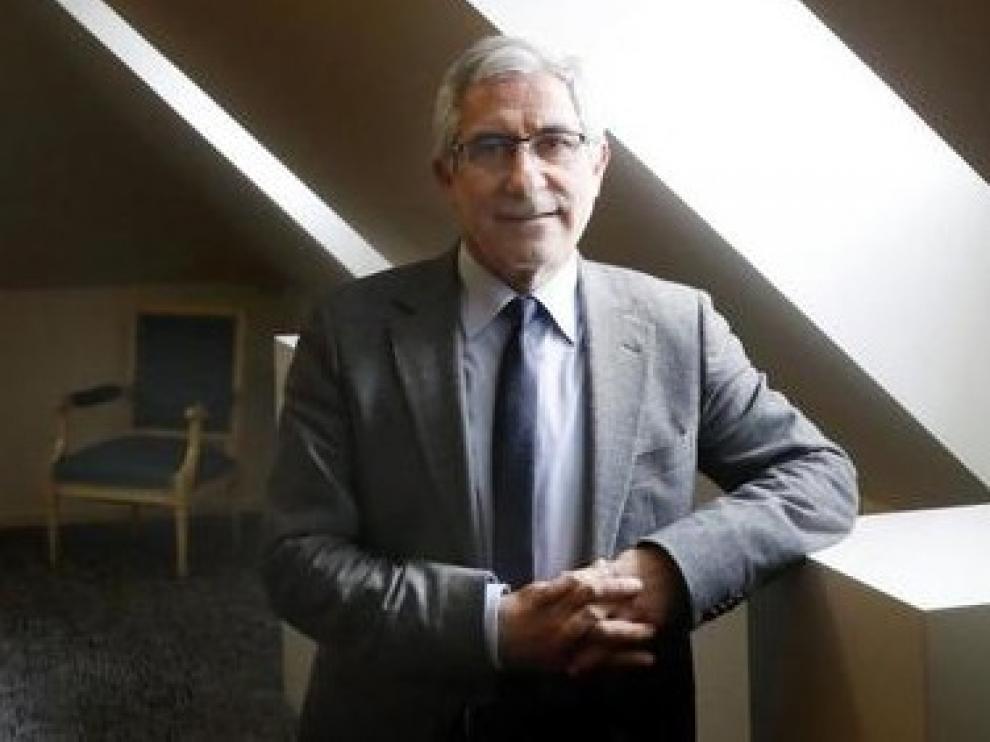 Llamazares renuncia al acta de diputado y a presentarse a las primarias de IU de Asturias