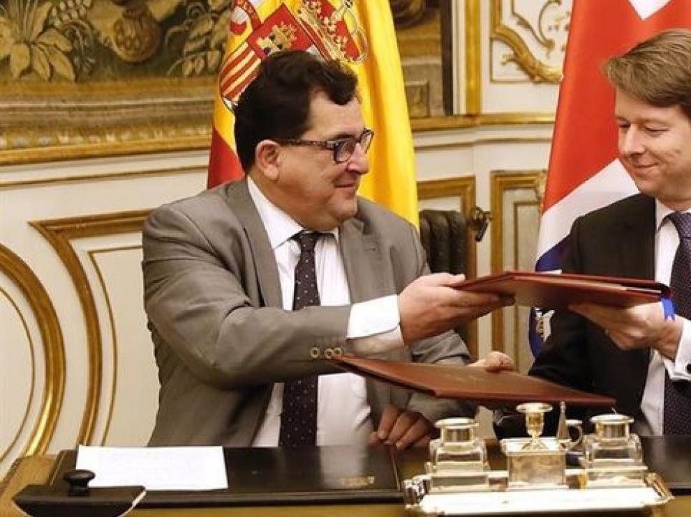 España ampliaría el plazo para el brexit solo si cambian las líneas rojas británicas