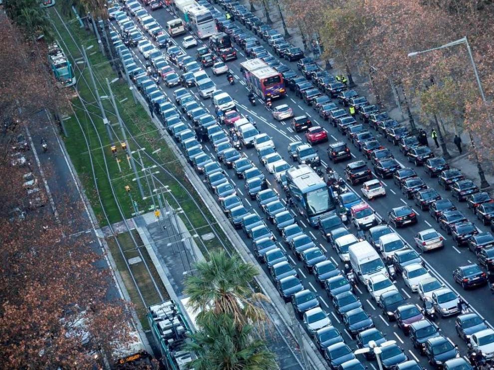 Taxistas de Madrid cifran un seguimiento del 100% de la huelga con una multitudinaria concentración en Ifema