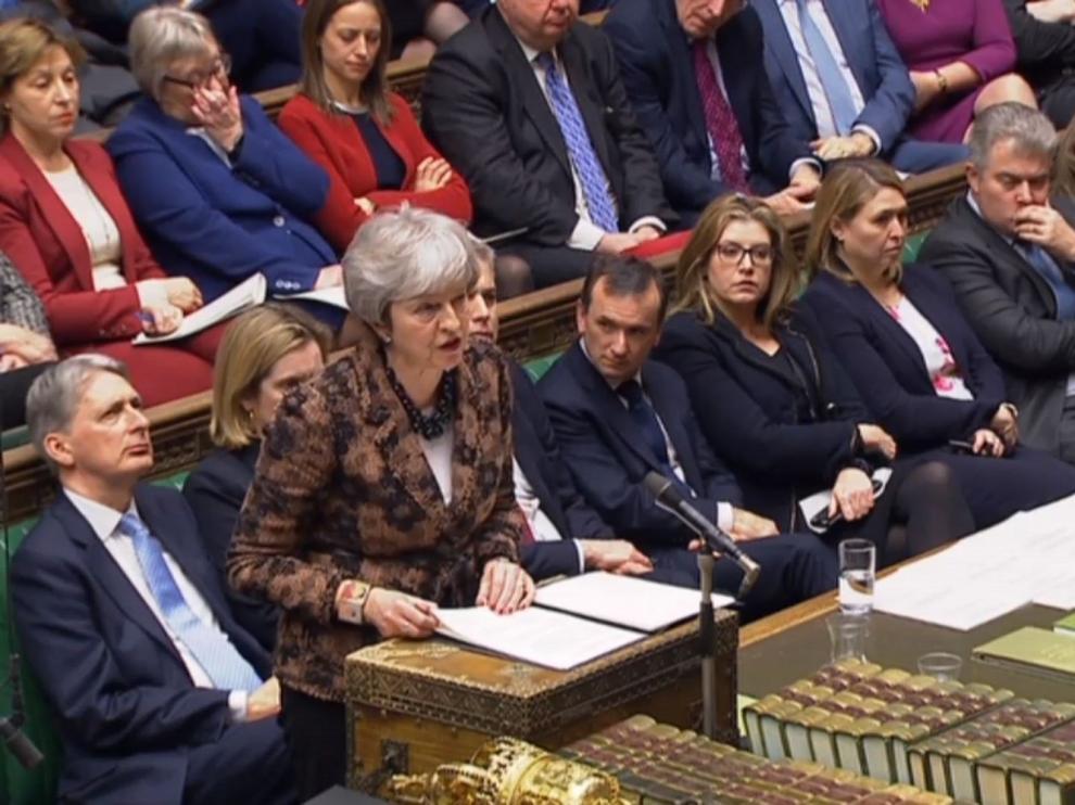 May rechaza un segundo referéndum porque dañaría la "cohesión social"