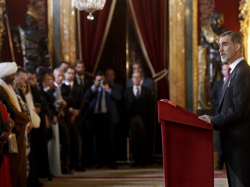 Felipe VI pide una "gestión ordenada de las migraciones" y soluciones dignas