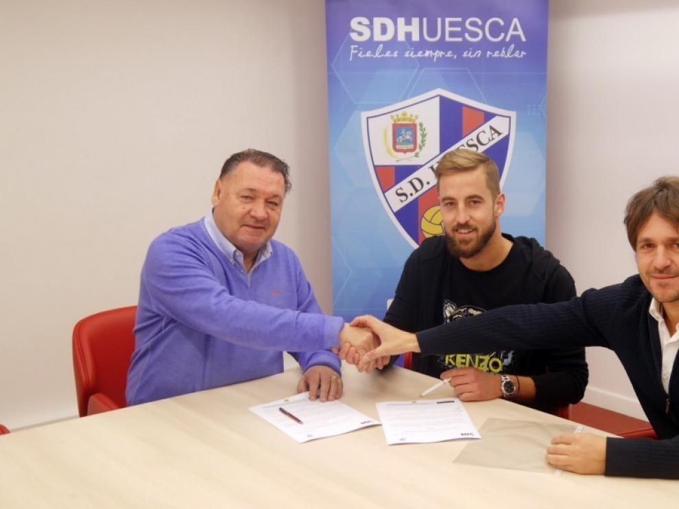 El Huesca anuncia que Pulido amplía su contrato con el club hasta 2022