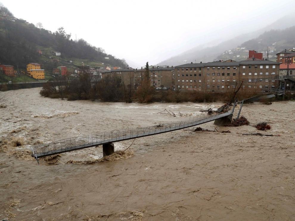 Cortes de vías por las lluvias, que también dejan cuatro muertos