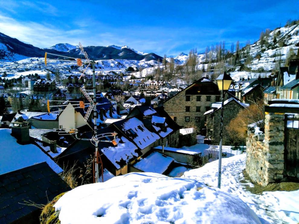 El Pirineo vuelve a estar en alerta por nevadas, aludes y viento