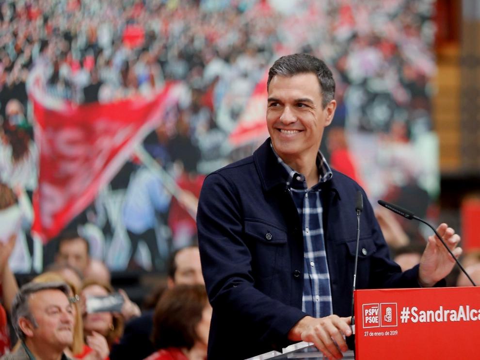 Sánchez critica a PP y Cs y los acusa de no tener escrúpulos