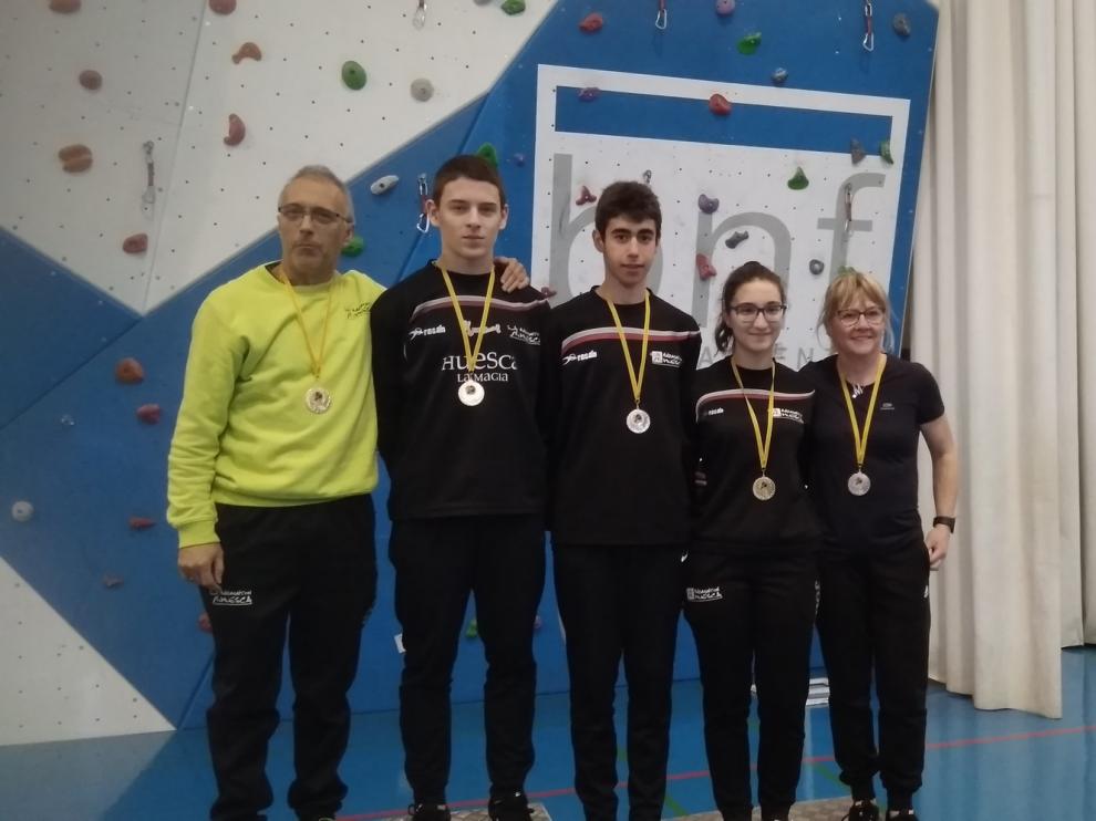 Reparto de medallas en el Autonómico jugado en Binéfar