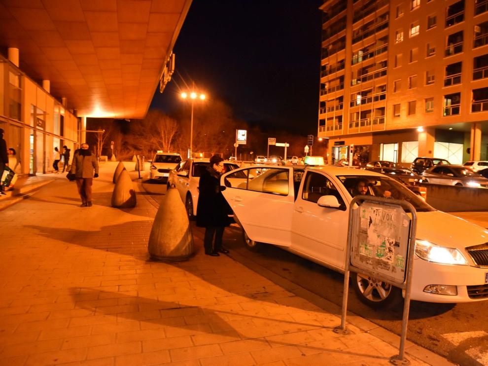 Calma entre los taxistas de Huesca frente al conflicto de los VTC