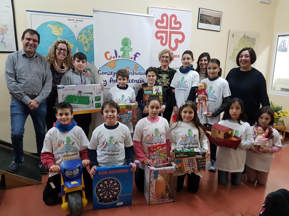 Los niños fragatinos, unos "Reyes Magos" repartiendo juguetes