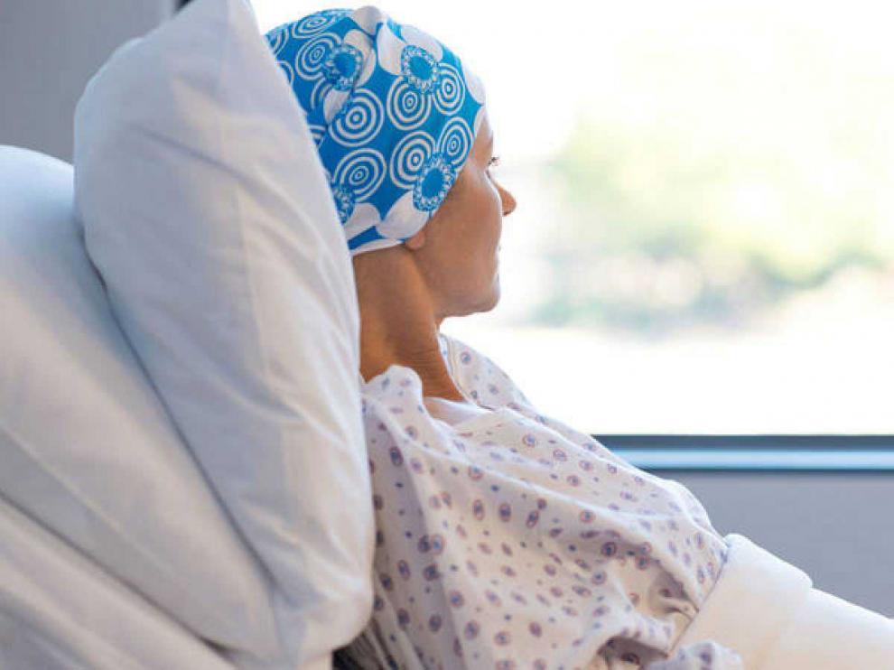 Los casos de cáncer aumentan un 12 % en cuatro años y más del doble en mujeres