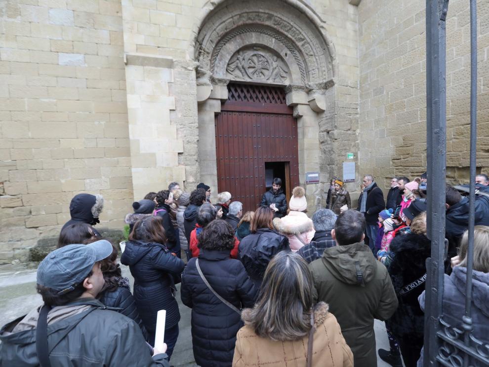 Los zaragozanos descubren los encantos de Huesca en el día de San Valero