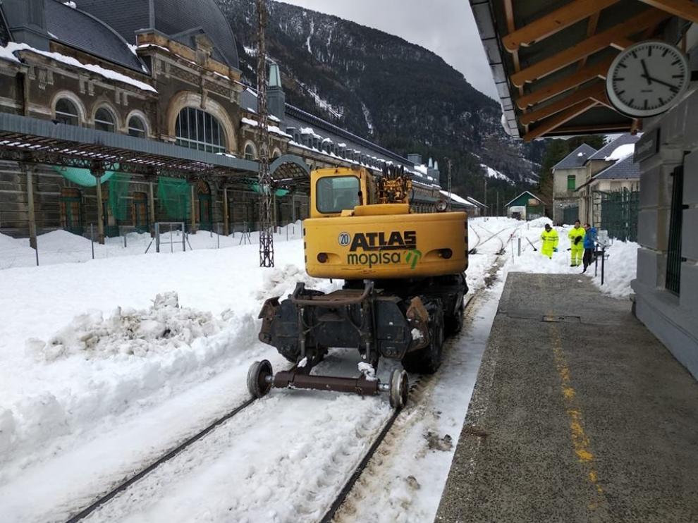 Restablecido el tráfico ferroviario entre Canfranc y Jaca