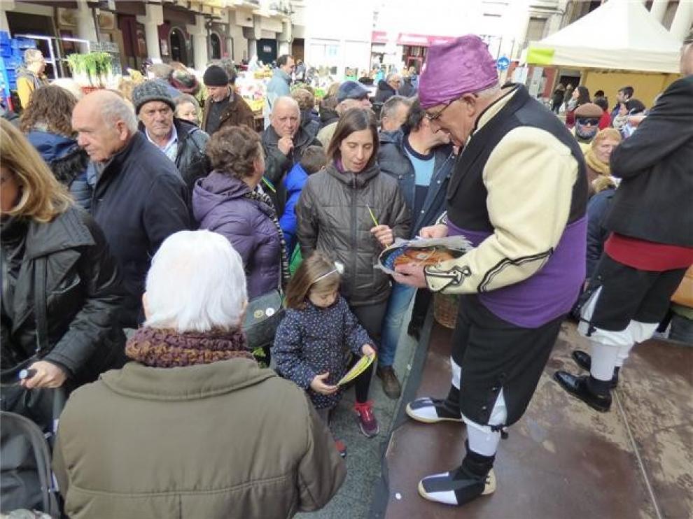 Barbastro celebra una de las ediciones más populares de los últimos años de su feria de La Candelera