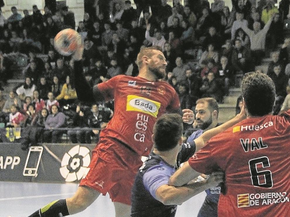 Bada Huesca empata en Cangas (21-21)