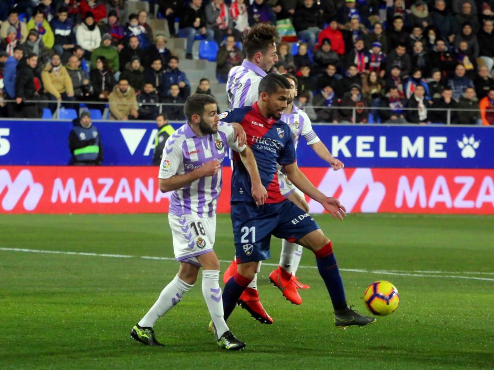 El Huesca es el que más fichajes y salidas ha tenido durante el mercado de invierno