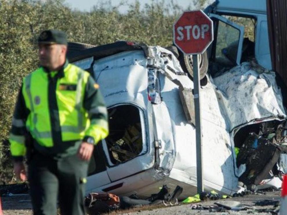Cinco empleados de una empresa mueren en un accidente de tráfico en Sevilla