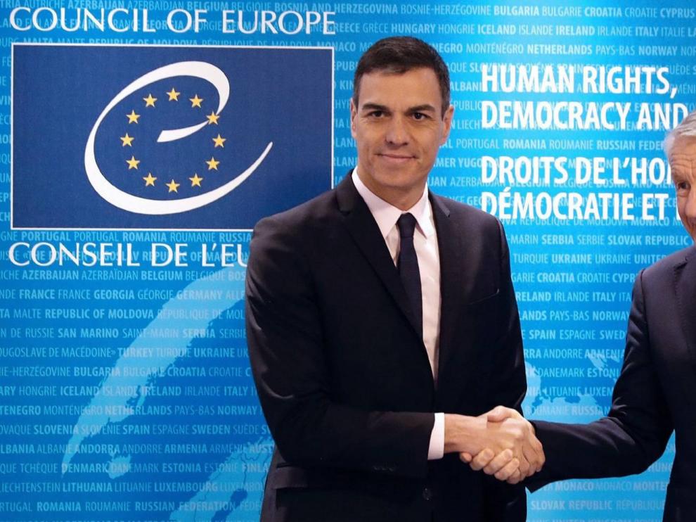 Sánchez defiende el respeto a los derechos en España frente a relatos falsos