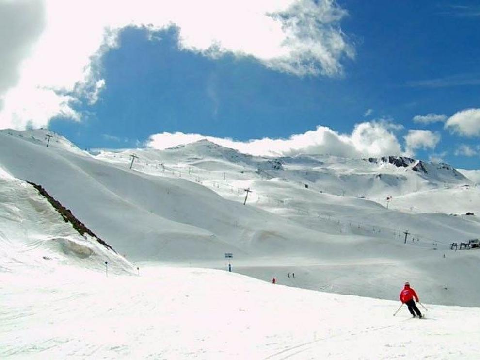 El PP apremia a tramitar el proyecto de unión de estaciones en el pirineo occidental de Huesca