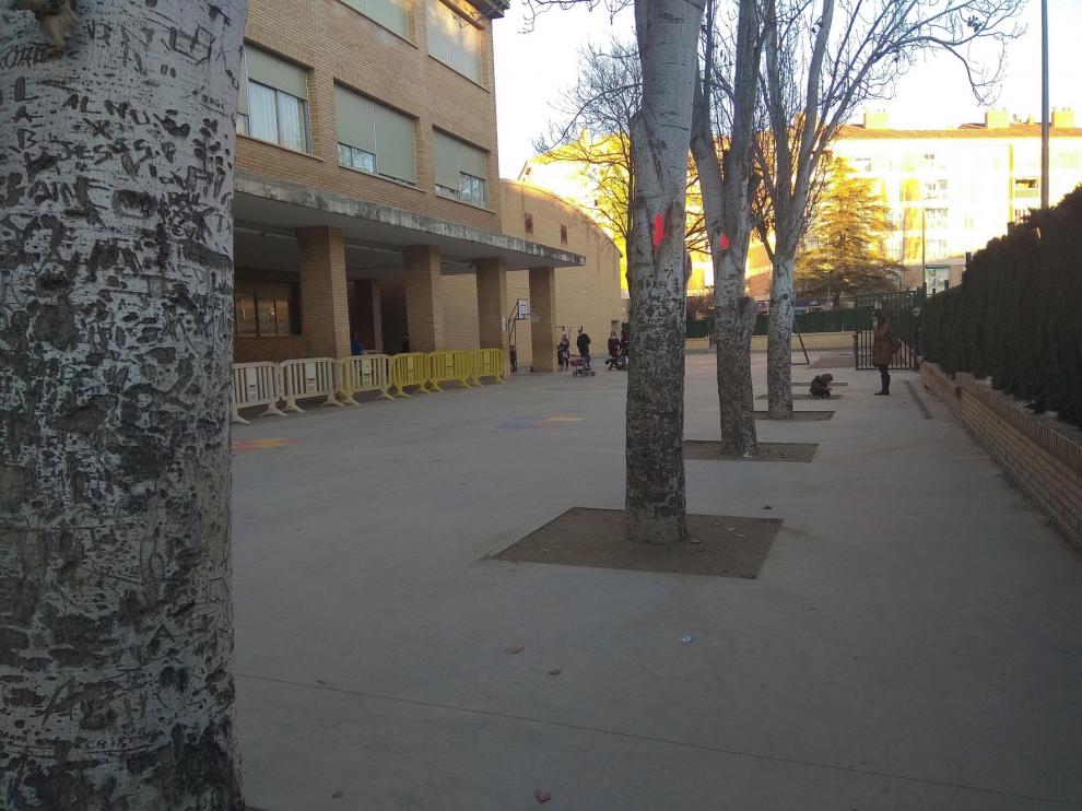 Piden el desarrollo del programa de mejora de patios escolares