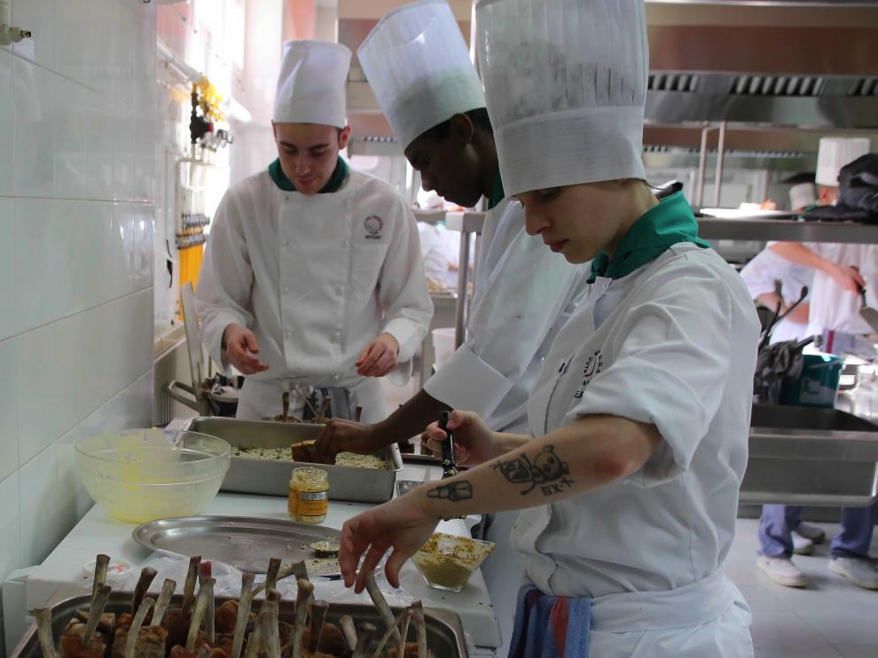 Teresa Castaño resalta el éxito de la Semana Gastronómica