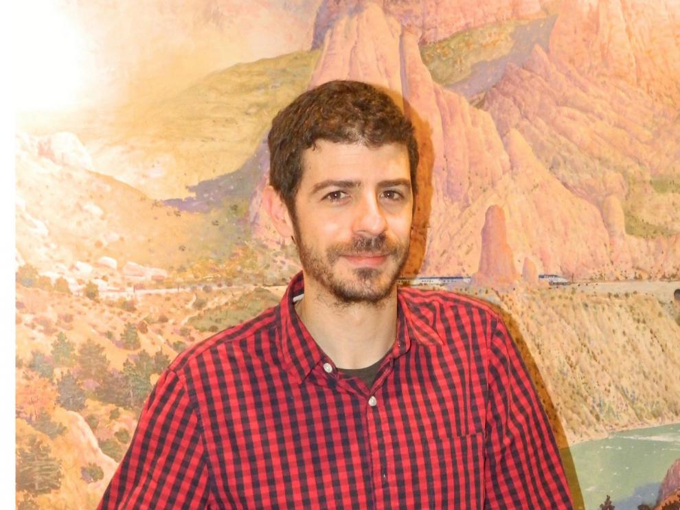 Víctor Martín Timón: “Con 3 ó 4 años ya salía tocando el tambor y daba vueltas por el pueblo con la charanga”