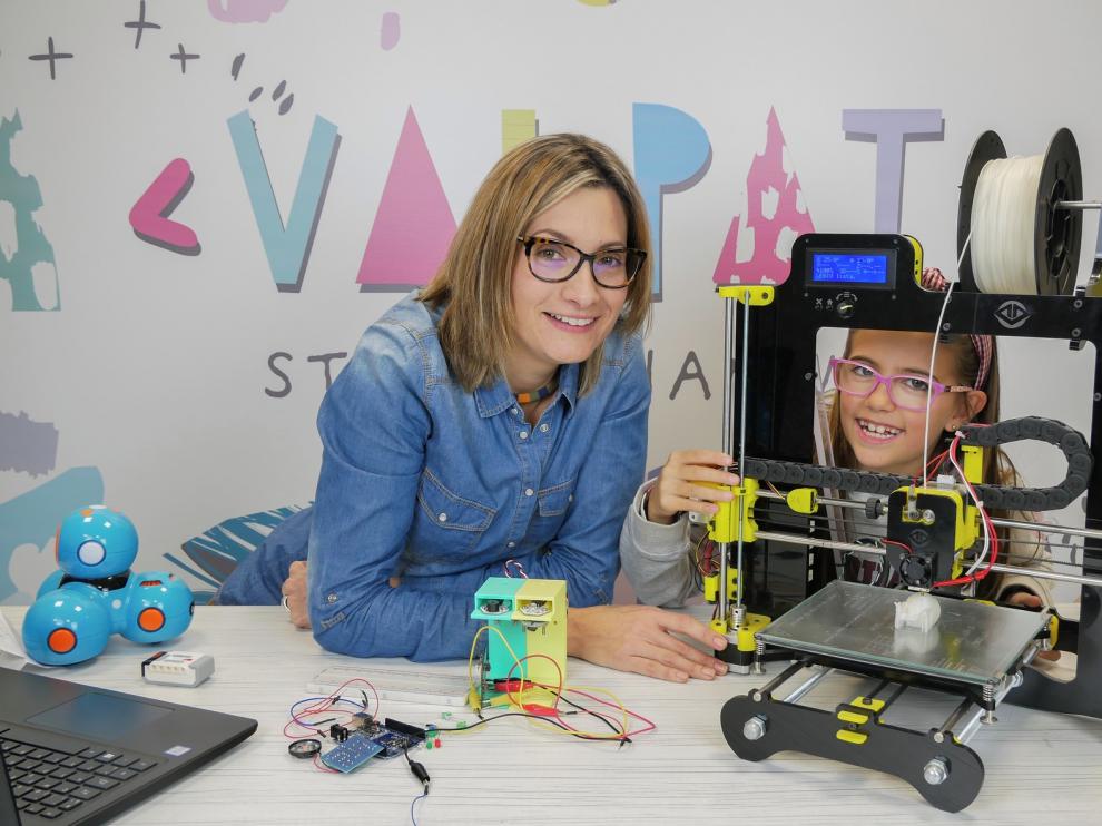 Profesora y alumna de Mini Vinci lanzan el proyecto "ValPat Steam"