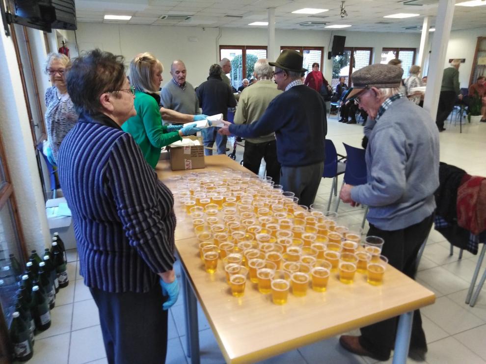 Santa Águeda reúne a los mayores en animadas celebraciones festivas