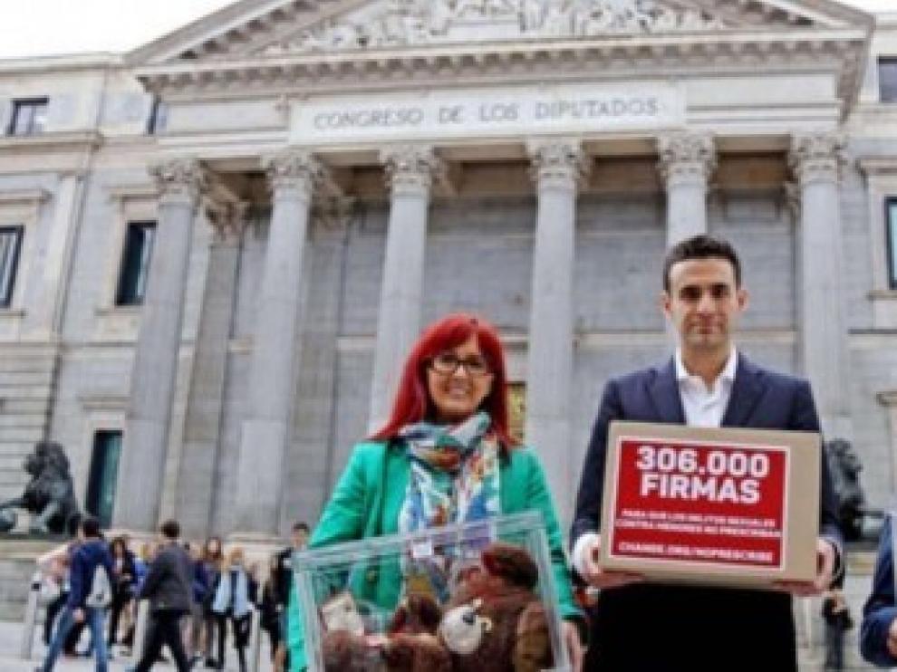 Víctimas de abusos acusan al Gobierno de situar a la Iglesia encima de la ley