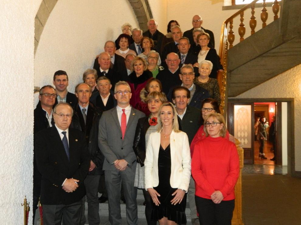Homenaje a 16 matrimonios de la Jacetania por sus Bodas de Oro