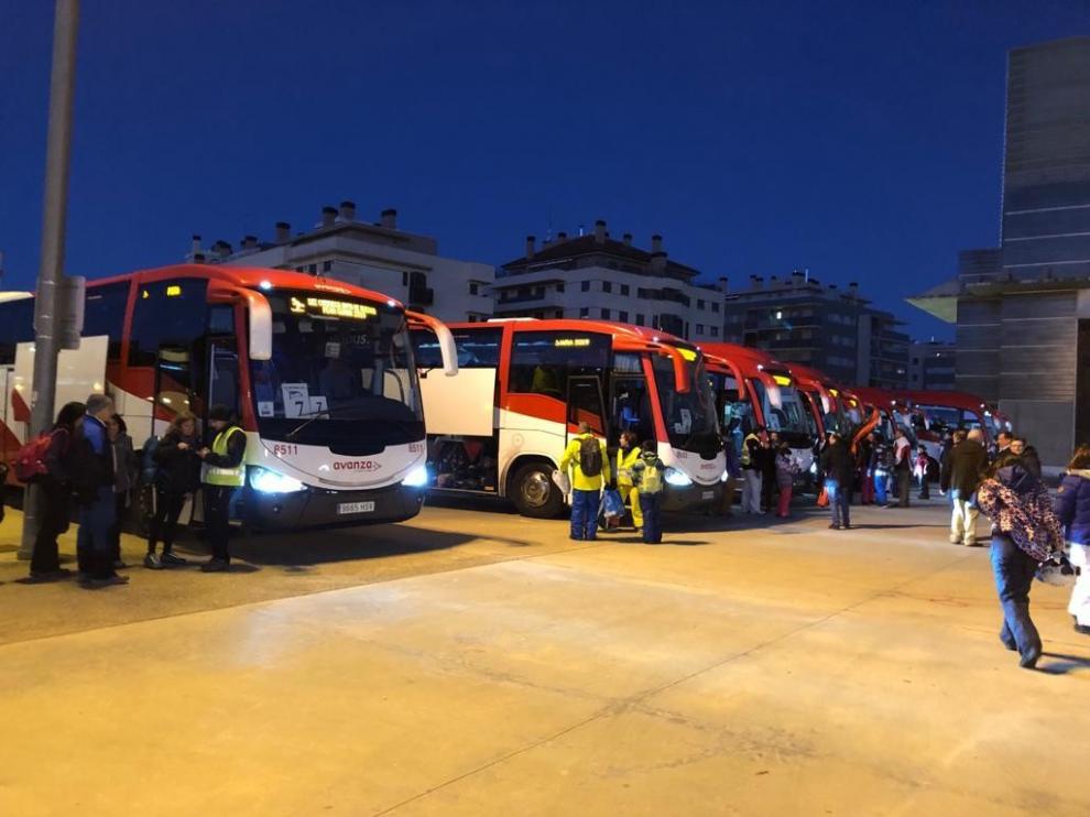 Quince autobuses viajan a las estaciones de Formigal y Panticosa para disfrutar de la Semana Blanca