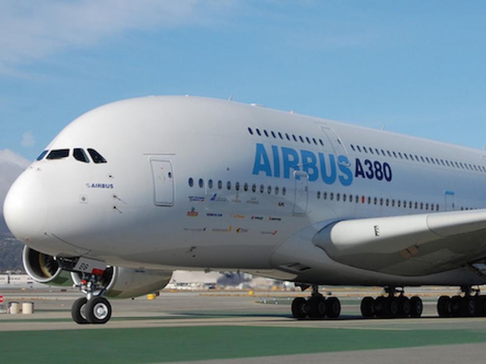 Airbus cierra una etapa al renunciar a fabricar su avión gigante A380