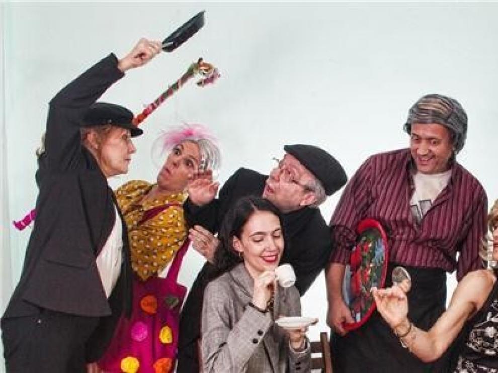 El Centro Cultural de Almudévar se transforma en el "Bar Manolo"