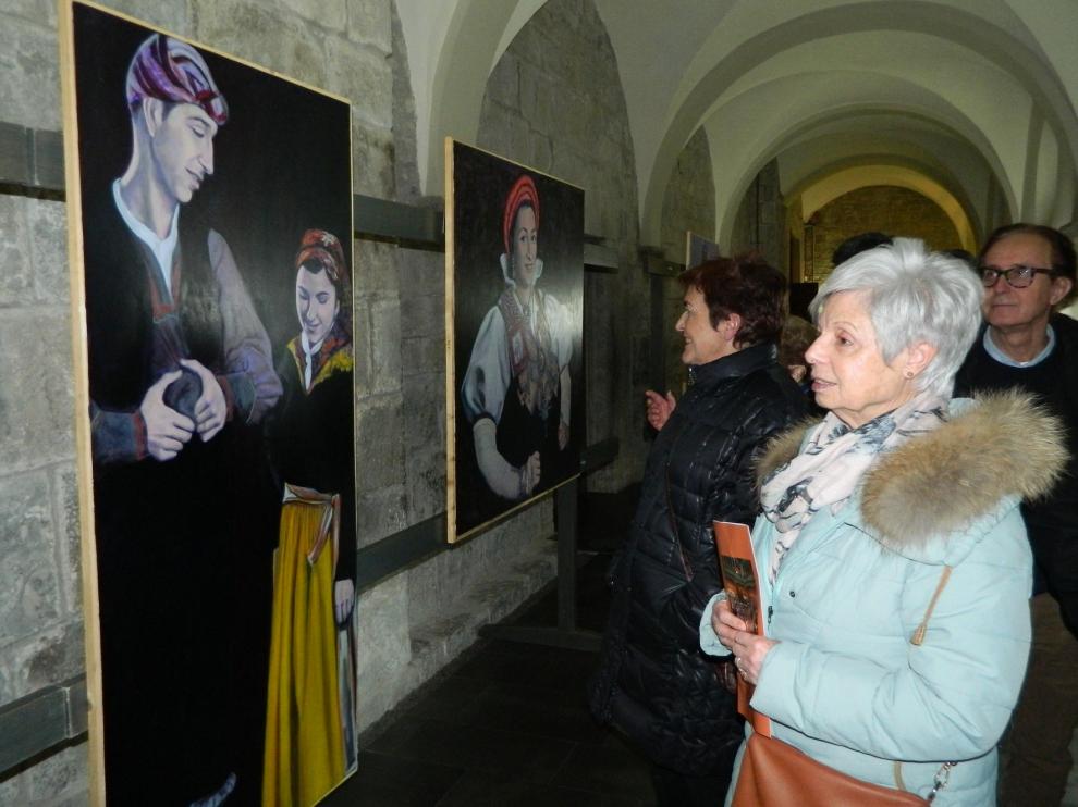 El alma del grupo Alto Aragón de Jaca llega a la pintura bajo el prisma de Esperanza Altuzarra