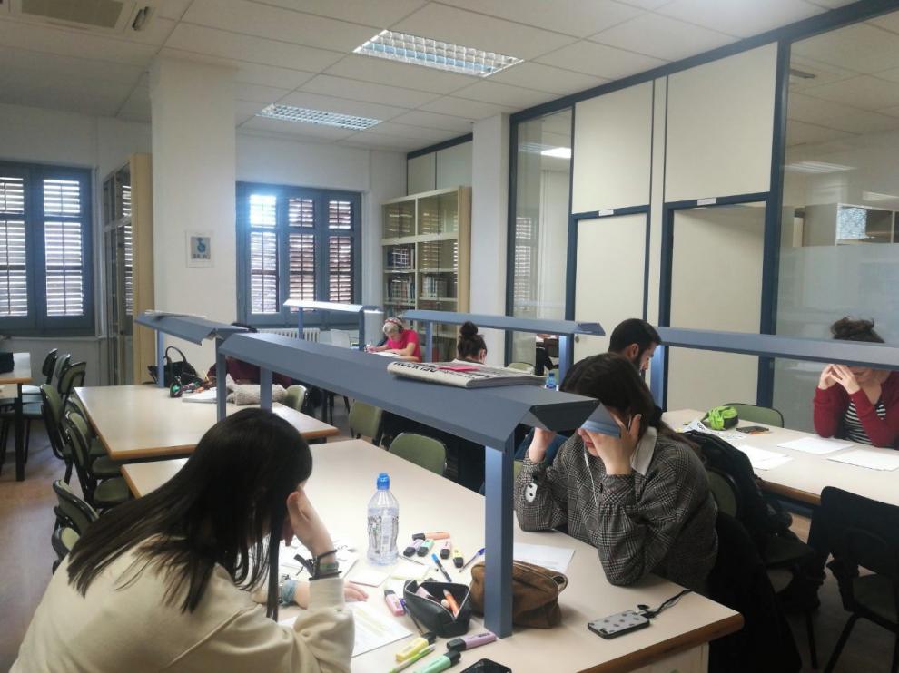 Nuevos espacios en la biblioteca de Magisterio